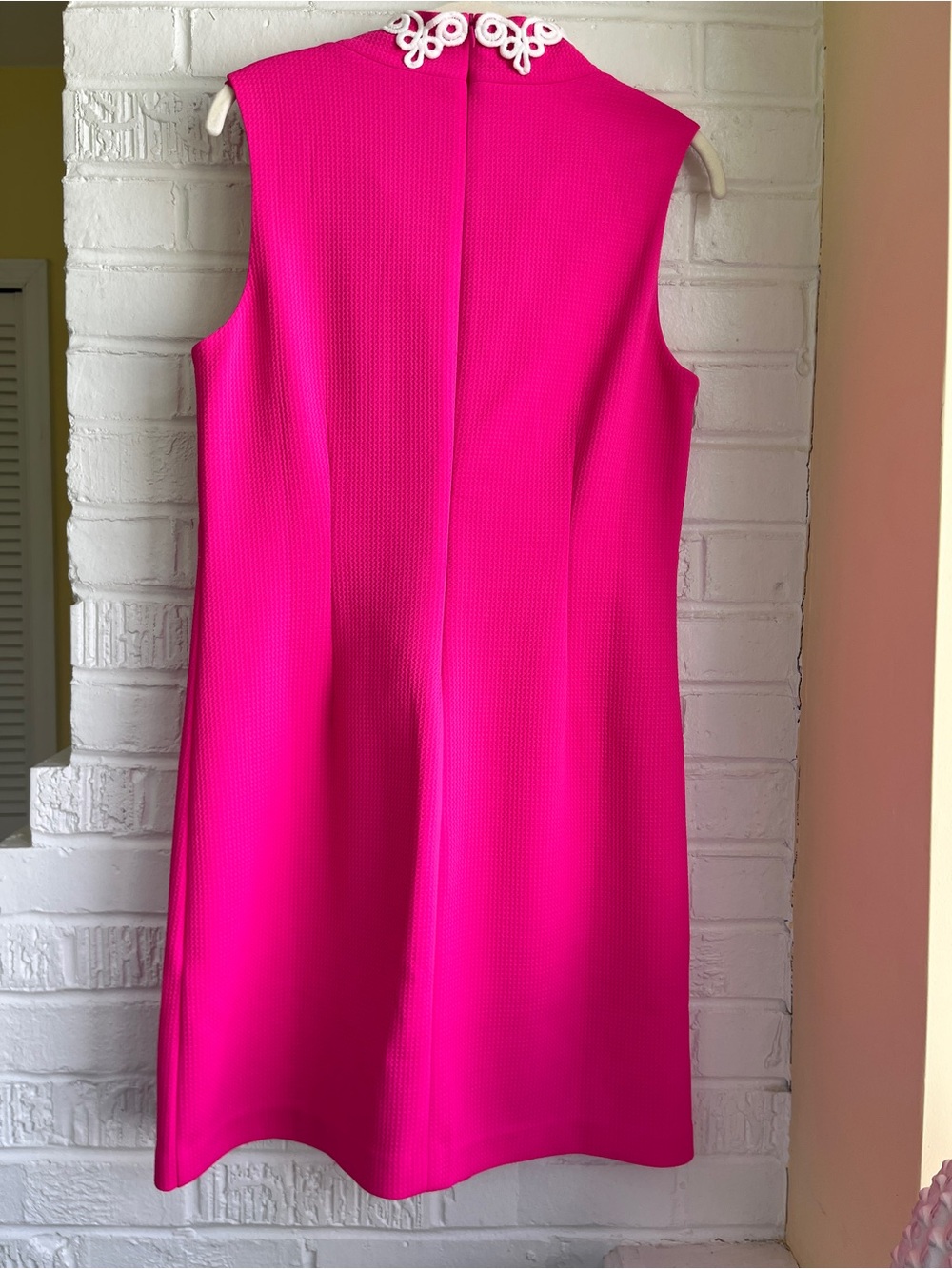Vince Camuto Women’s Sleeveless Hot Pink Shift Dress with Decorative Trim! Retro - Picture 6 of 12